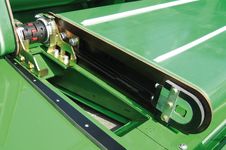 The drive and bearing units of the belt sections are designed for low maintenance and easy accessibility.