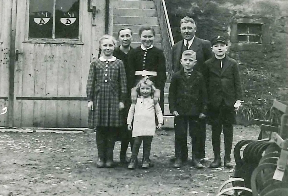 Historisches Bild 1885 Zürn Senior mit seiner Fmailie